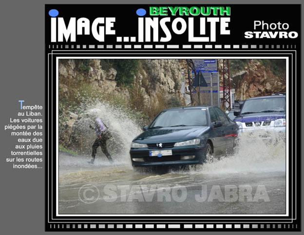 photo stavro - Tempte au Liban. Les voitures piges par la monte des eaux due aux pluies torrentielles sur les routes inondes